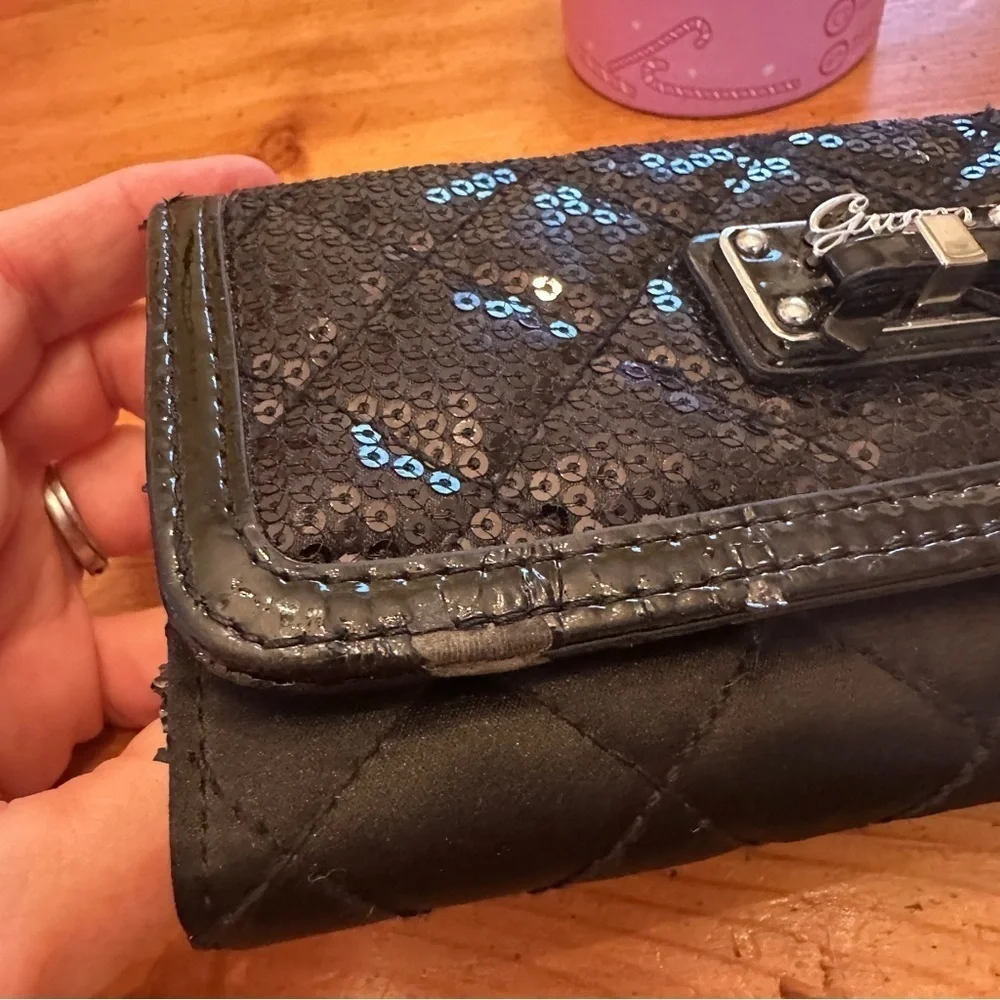 NWT Guess sequin bow wallet🎀